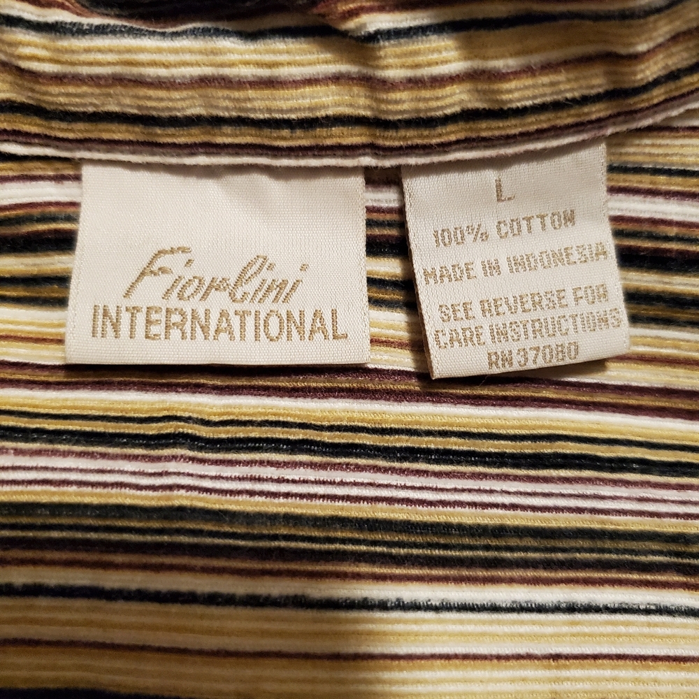 Button down shirt - Picture 2 of 3